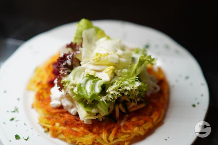 Rösti base with various salads - La Pergola