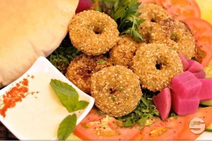 Falafel Teller - Pomodoro e Mozzarella