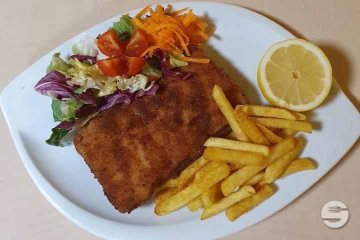 Cordon Bleu mit Pommes Frites - Pomodoro e Mozzarella