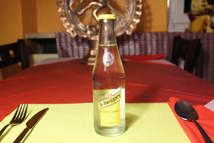 Schweppes Indian Tonic - India Palace