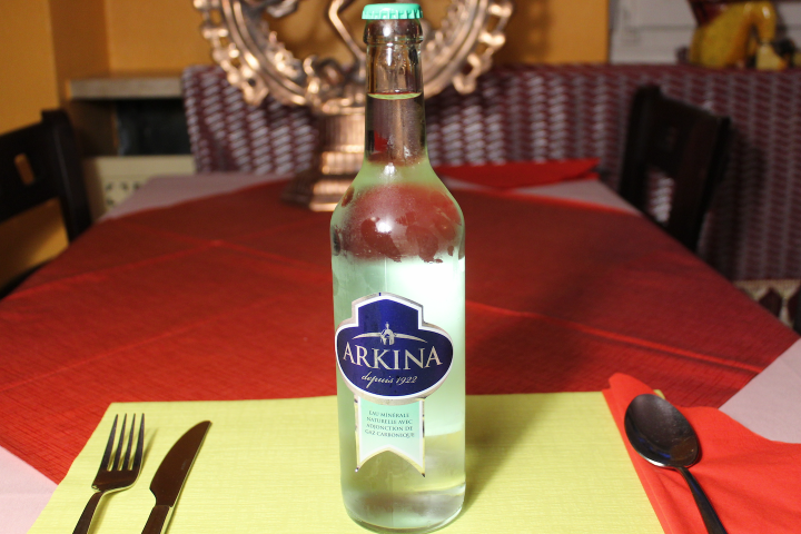Mineral mit Kohlensäure - Indian Restaurant Royal Palace