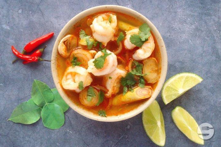 Soupe Tom Yam aux Crevettes 🍲🍤 - Pad Thaï