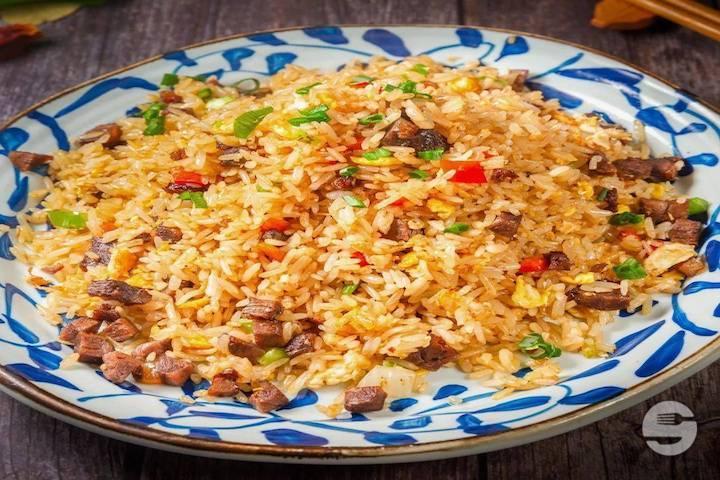 Riz Sauté au Bœuf 🍚🥩 - Pad Thaï