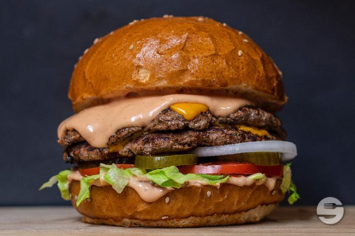 BBQ Cheeseburger - Burger Brothers