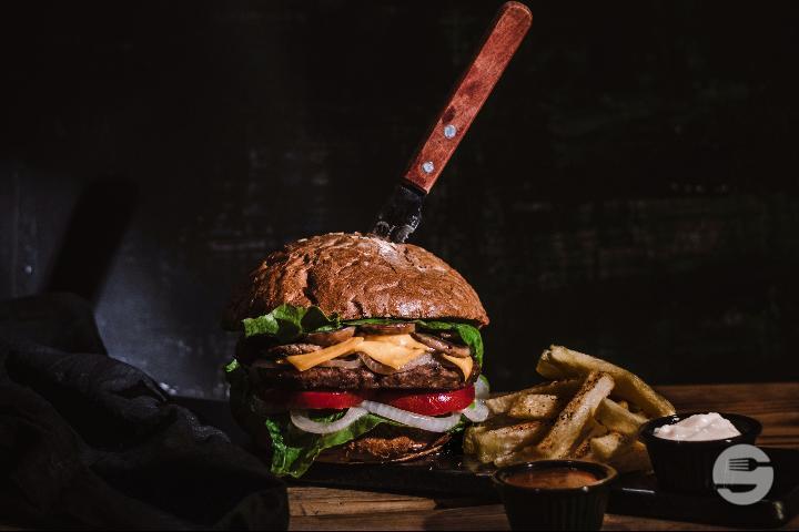 The New Yorker Burger - Burger Brothers