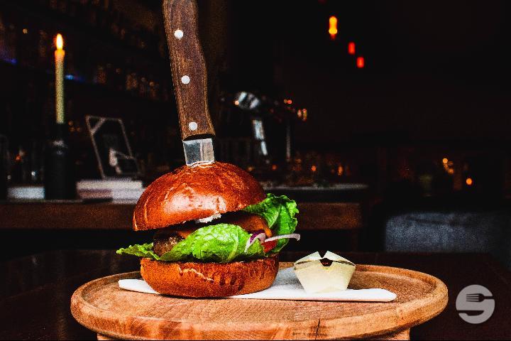 The Real Gangster Burger - Burger Brothers