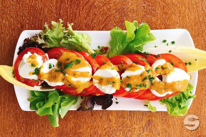 Tomato and Mozzarella Bufala salad - Restaurant Zur Sonne