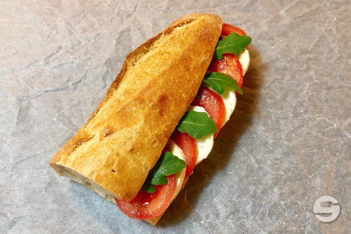 Baguette Tomaten-Mozzarella - BackWERK Winterthur