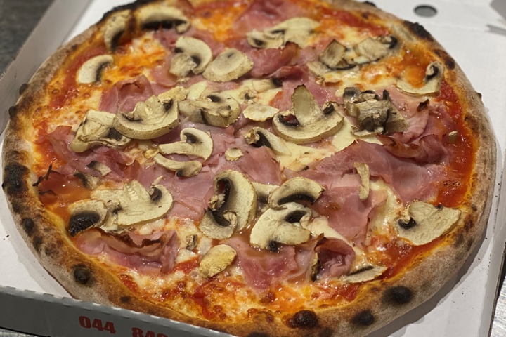 Pizza Prosciutto e Funghi - Pizza Volante