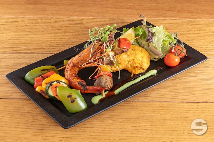 Diyarah Mix Platter - Diyarah