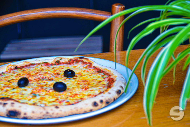 Pizza Classic - Chez Soi Food & Coffee