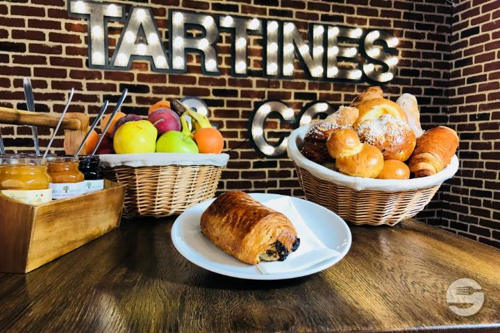 Pain au Chocolat - Tartines & Co