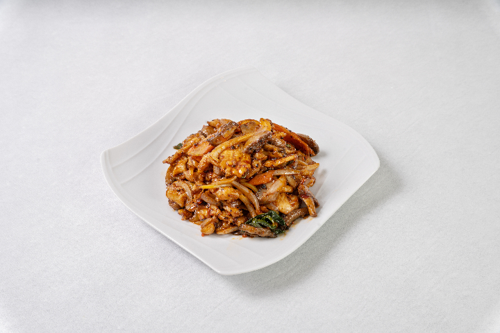 46. Spicy Chicken with Basil - Qing Dao Express