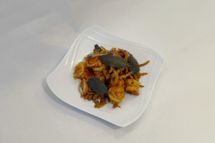 86. Roasted Prawns with Basil - Qing Dao Express