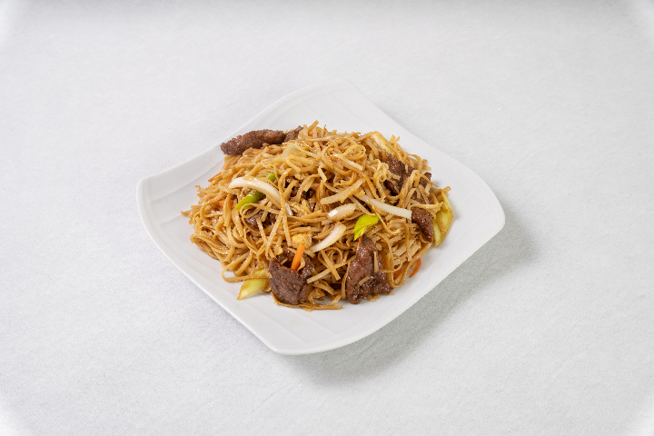 124. Fried Noodles with Beef - Qing Dao Express