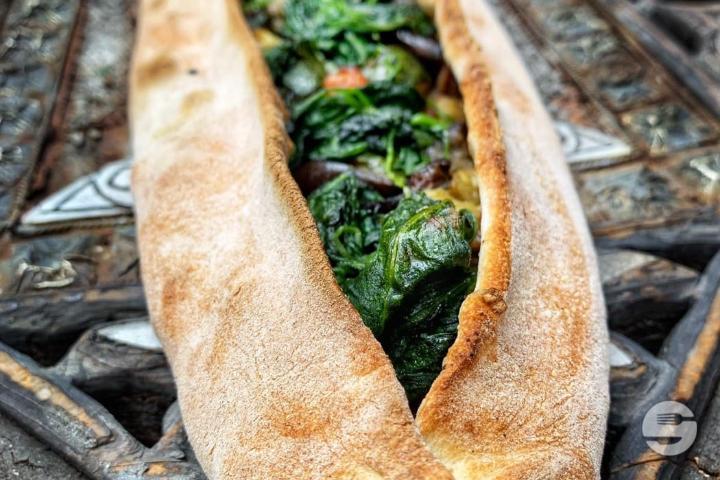 Pide Épinard - La Casa de la Pizza