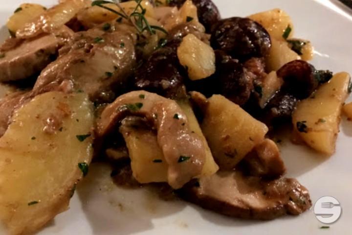 Tagliata of Angus with porcini mushrooms and baked potatoes - Ristorante Giardino