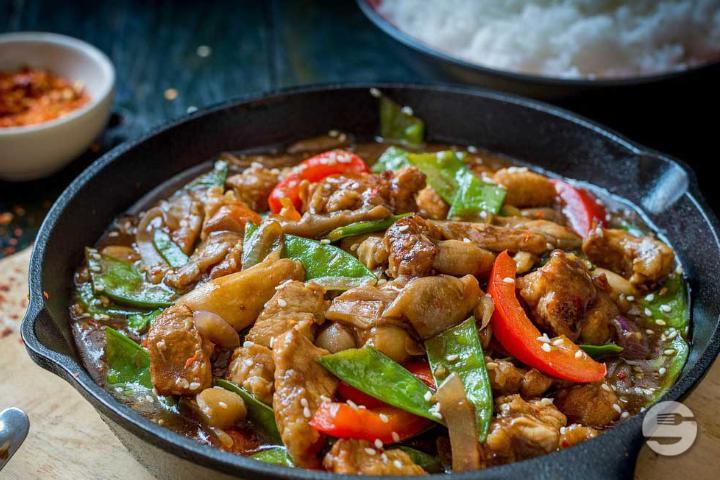 245. Beef with Satay Sauce - Le Lotus