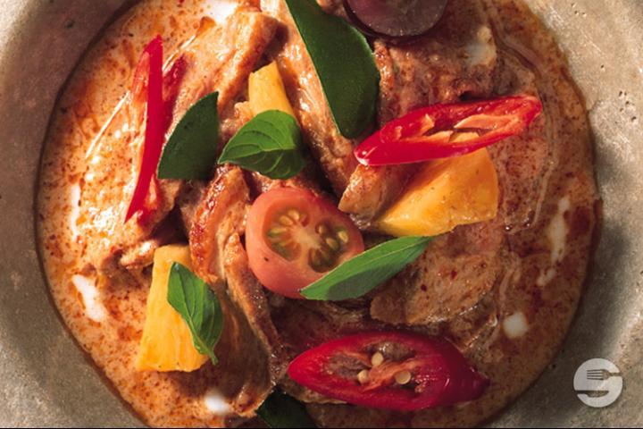 268. Thai Style Seafood Red Curry - Le Lotus