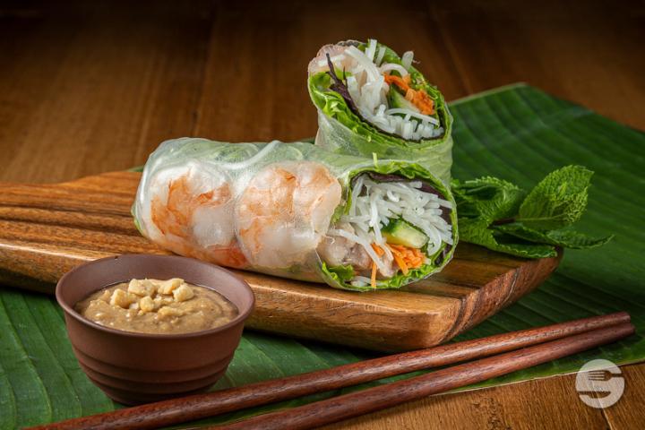 Summer Rolls with Shrimps and Grilled Pork - Sô' 88 Vietnam street food