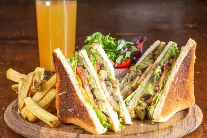 The BLT Sandwich - CrazyWolf