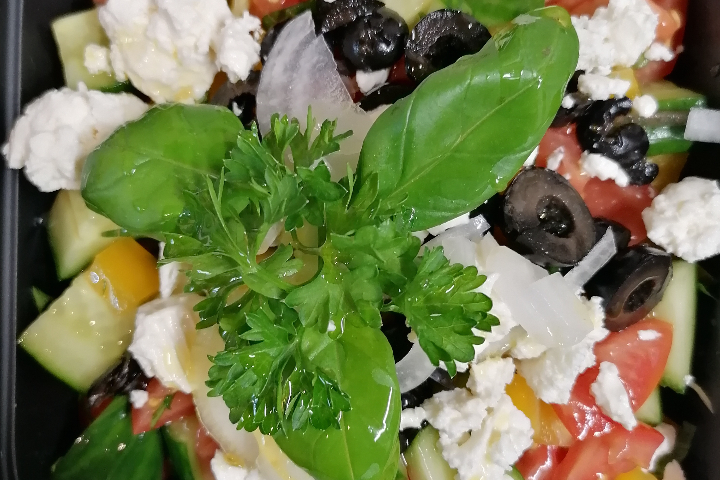 Greek Salad - Yogurtlandia