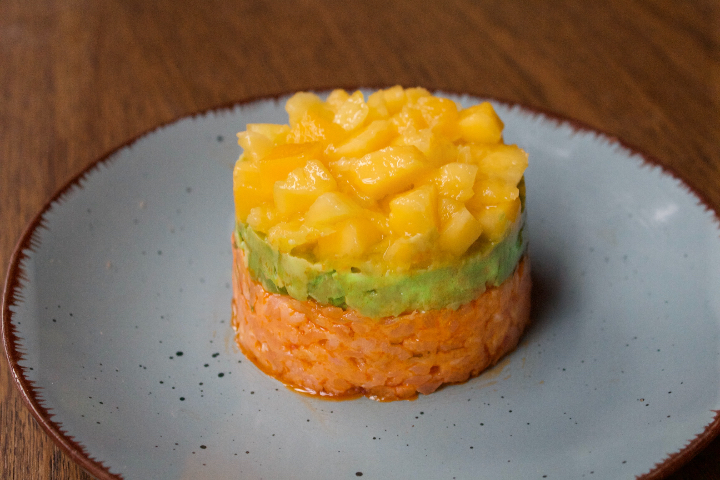 Smoked Salmon Avocado Mango - Tartare World