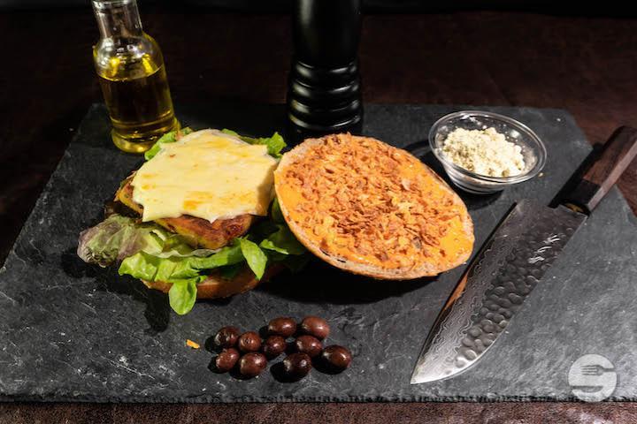 Chickpea Veggie Cheese Burger - Fast Mood by L'Embouchure Food Lab