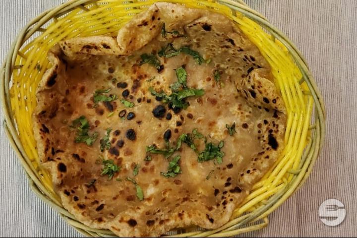 Aloo ka Parantha - Indian Palace