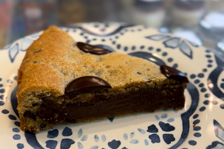 Tarte COOKIE - tranche - Tupi Healthy Bakery