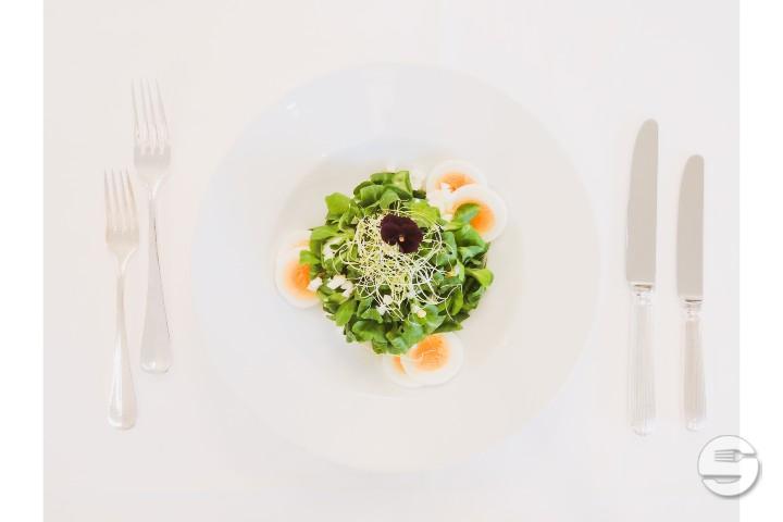 Nüsslisalat - Café Gourmet - Schweizerhof