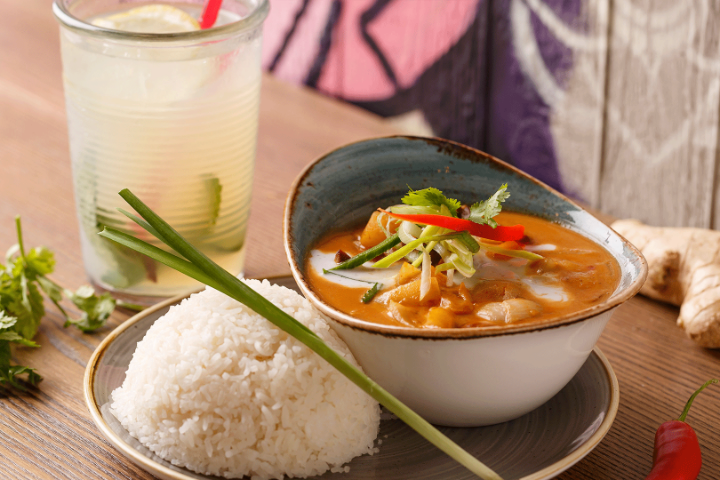 Paeng Curry Gai - Cha Cha Thai
