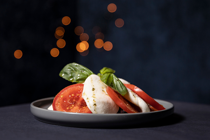 Tomaten-Mozzarella Salat - Burger Bar