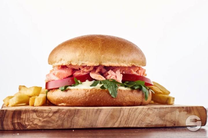 Pulled Salmon Burger - Old Wild West