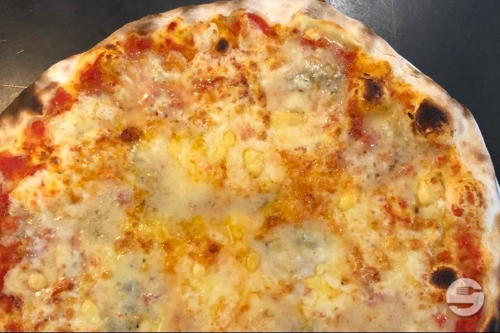 Pizza Four Cheese - Jazz Pizza Kebab