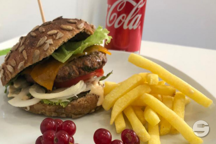 Homemade Hamburger - O48 Snack