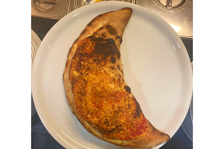 Calzone - Ristorante Pizzeria Domino