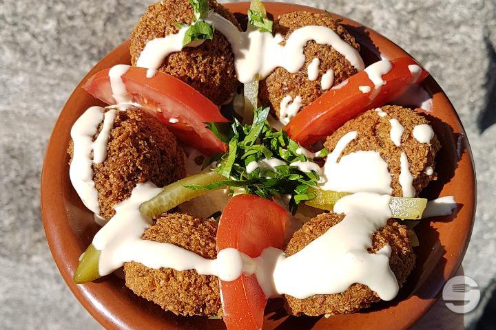 Falafel Plate - Al Mouchtar