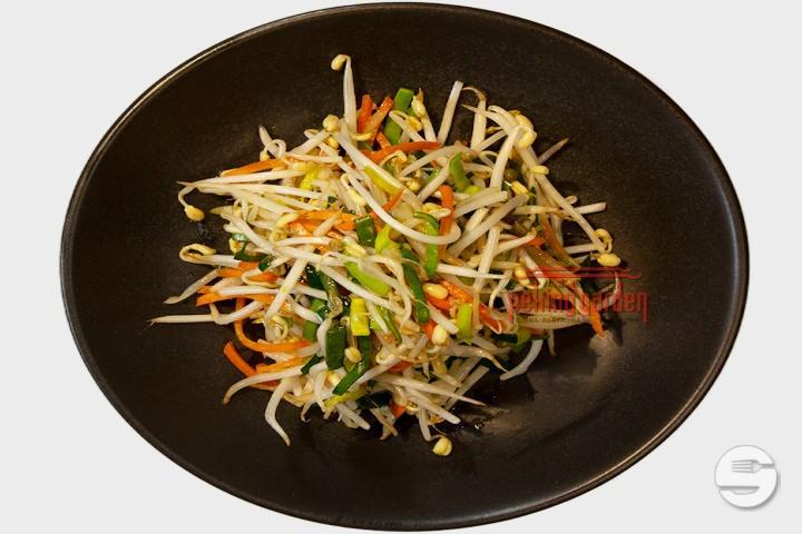 Gebratene Sojasprossen - Peking Garden