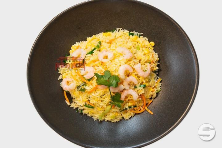 Fried rice with shrimp cocktail and vegetables - Peking Garden