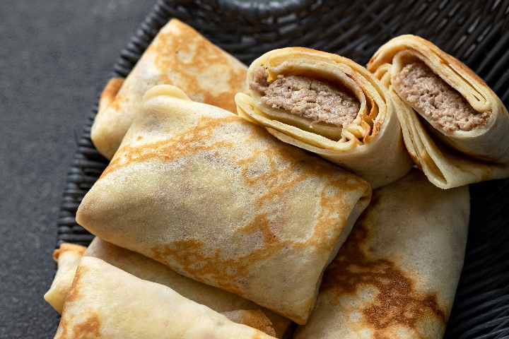 Crêpes maison à la viande (cuisine d'Europe de l'Est) - Babouchka Restaurant