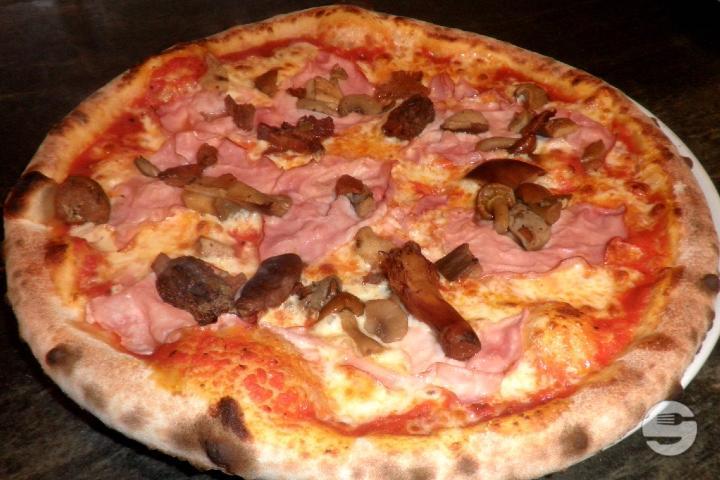 Mönch – 4’107 m ü. M. - Restaurant Maygut-Pizzalpina