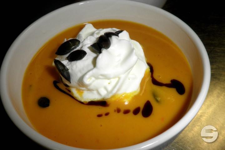 Hausgemachte Kürbiscrèmesuppe - Restaurant Maygut-Pizzalpina