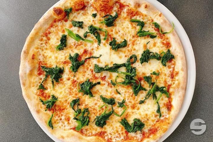 PIzza Spinat - Zermatt Kebap Haus