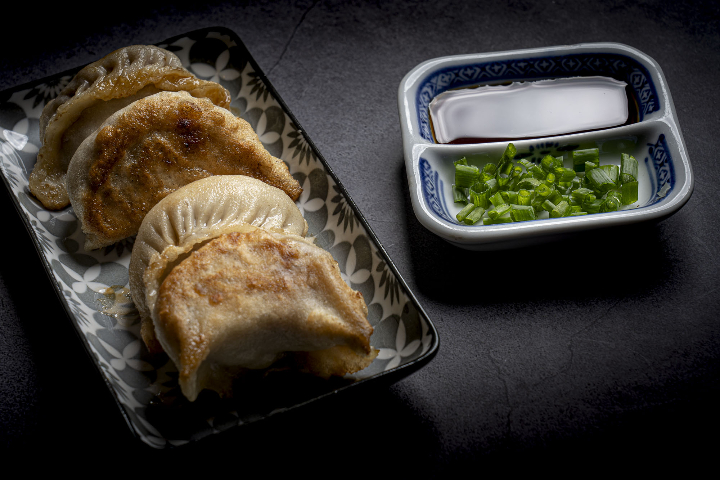 B8. Raviolis au porc grillé - Noodle & Dumpling