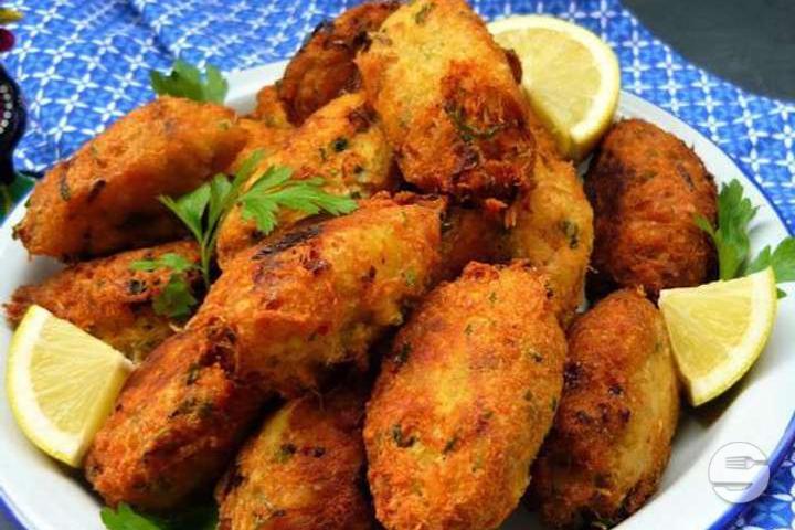 Beignets de morue frits : - Au Couscous