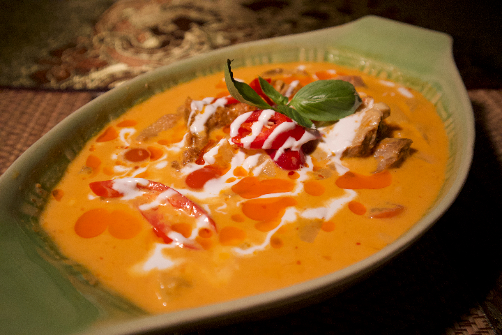 RED CURRY WITH GRILLED DUCK BREAST - Jaopraya Thai Restaurant
