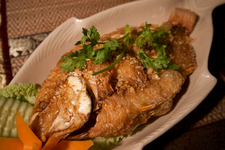 PLA TOD GRATIAM - Jaopraya Thai Restaurant