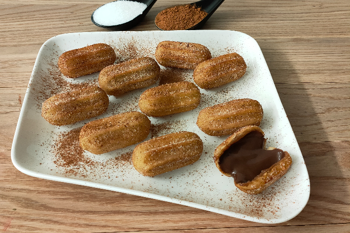 Churros au Chocolat - Saveur Maison Traiteur