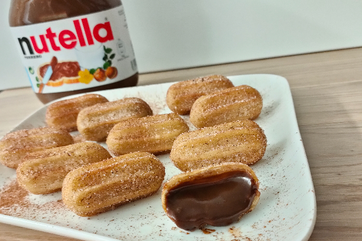 Churros fourrés au Nutella - Saveur Maison Traiteur